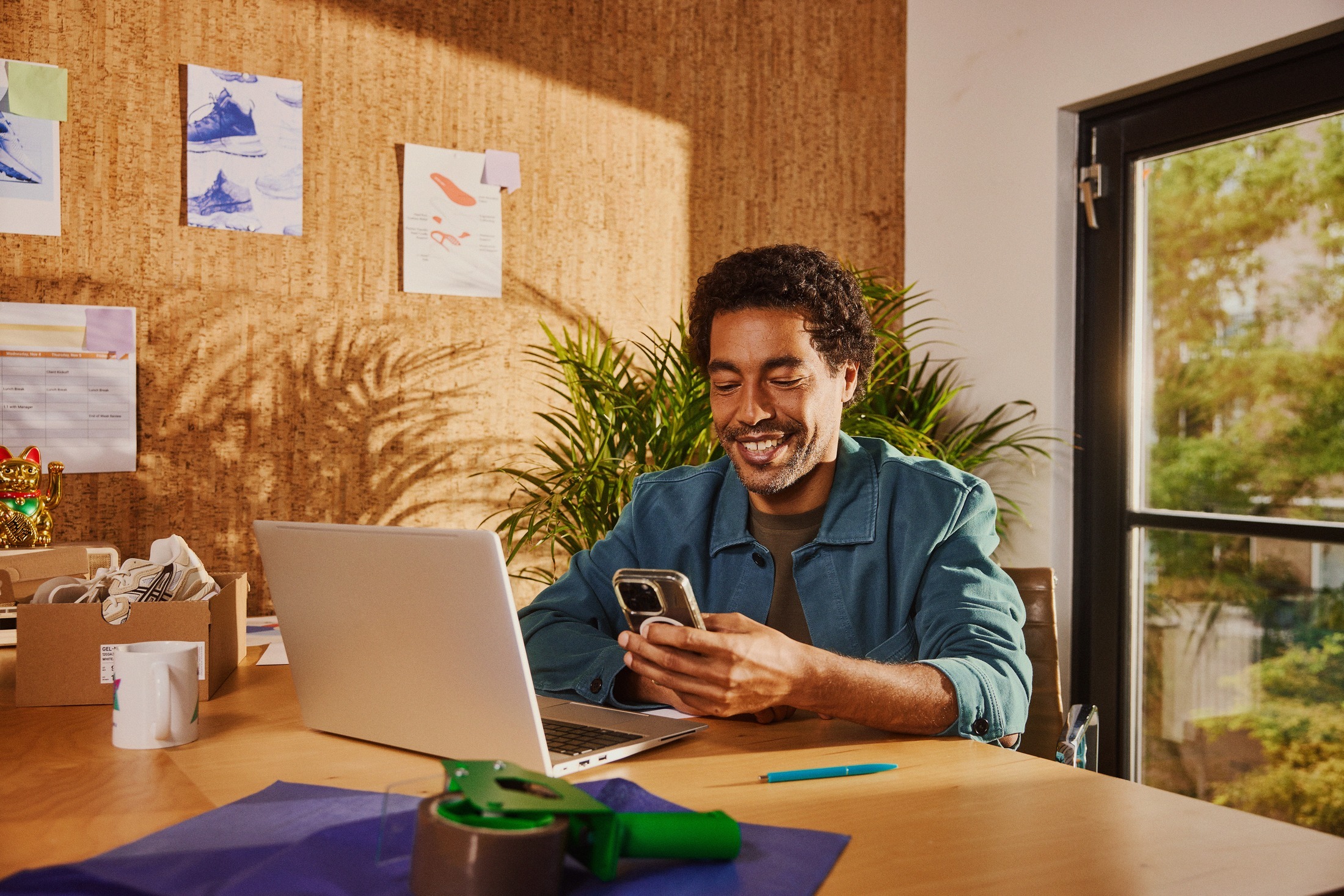 ecommerce_looking_at_phone